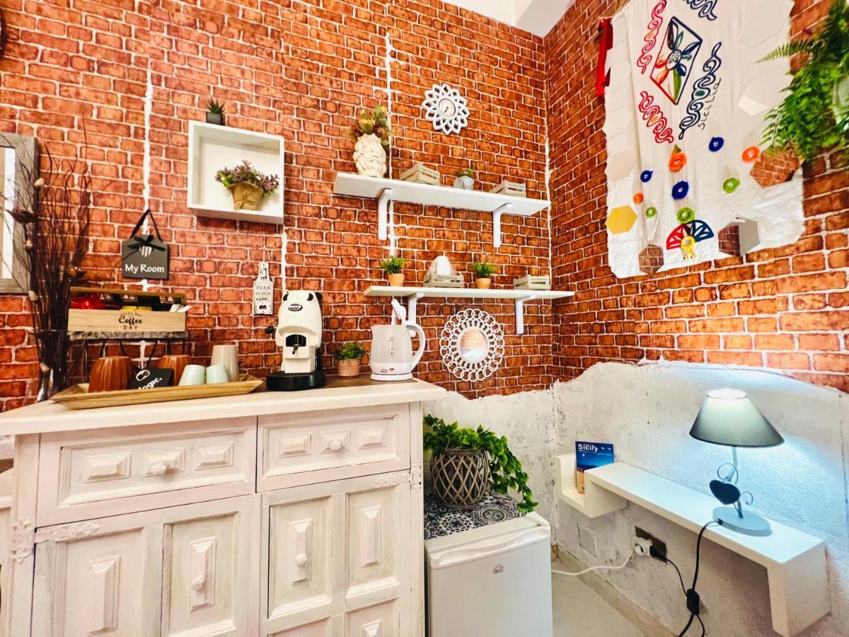 Regina Elena Bed & Breakfast ชีนิซี ภายนอก รูปภาพ