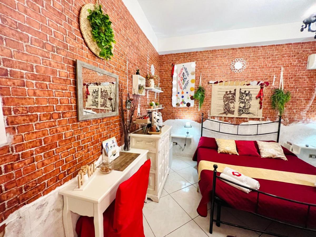 Regina Elena Bed & Breakfast ชีนิซี ภายนอก รูปภาพ
