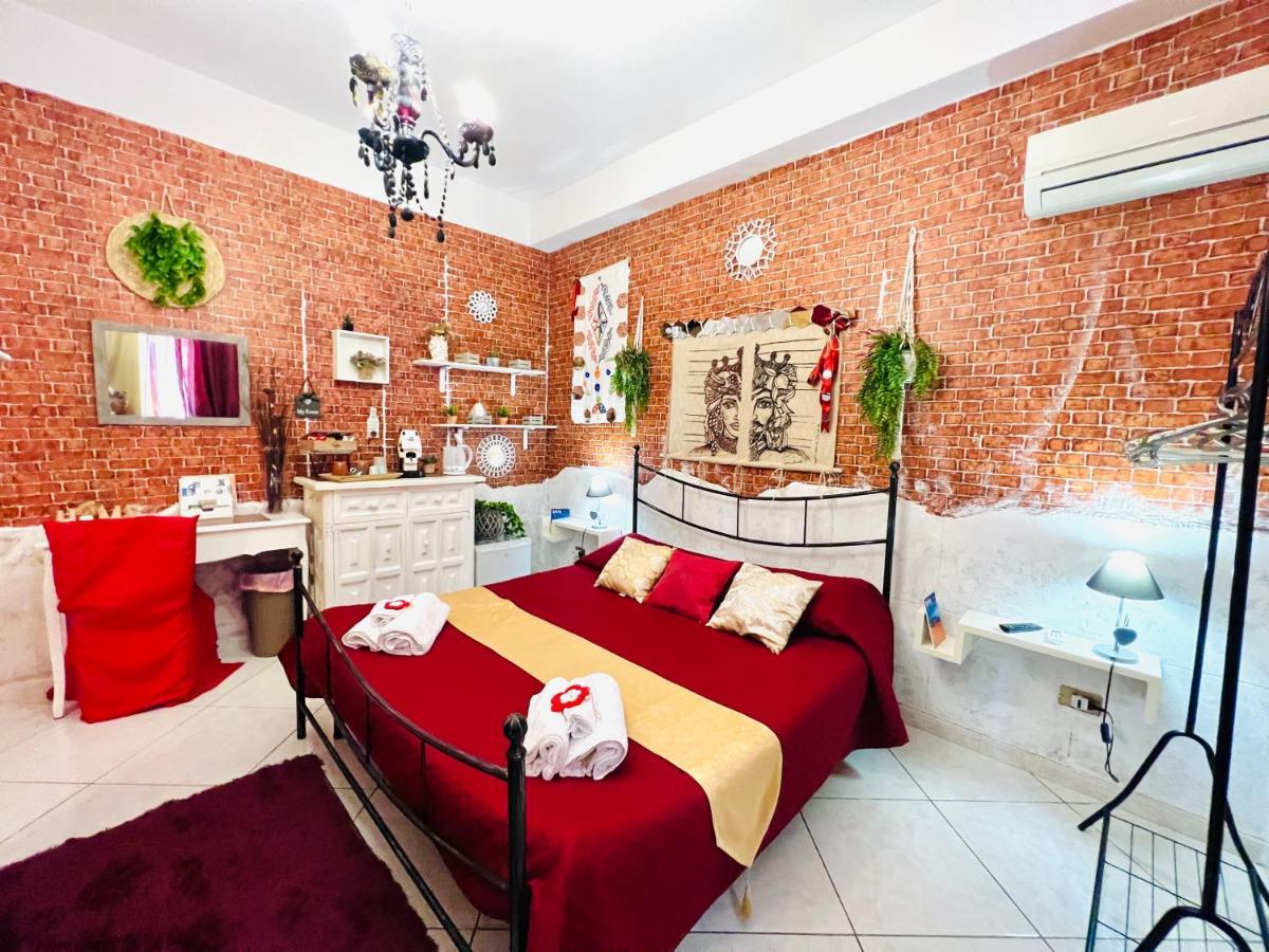 Regina Elena Bed & Breakfast ชีนิซี ภายนอก รูปภาพ