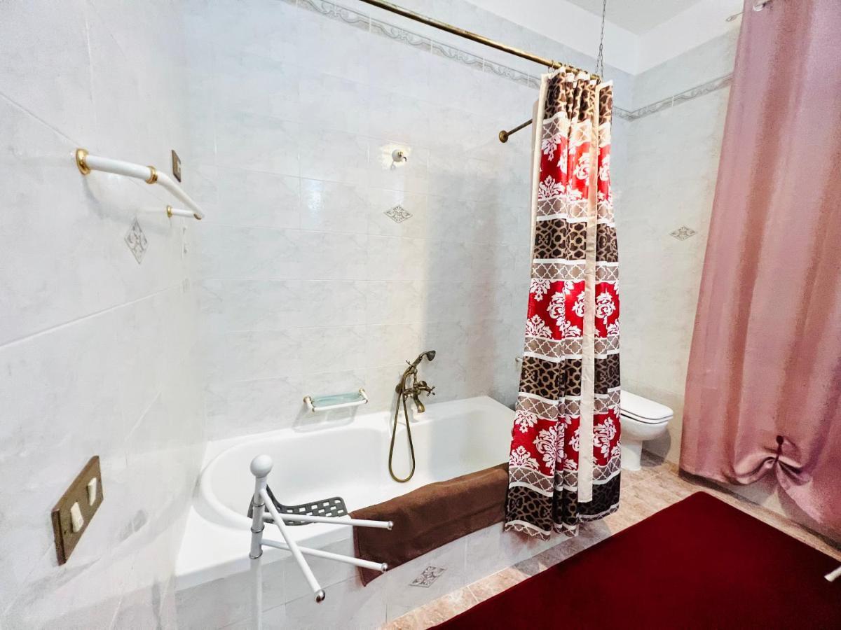 Regina Elena Bed & Breakfast ชีนิซี ภายนอก รูปภาพ