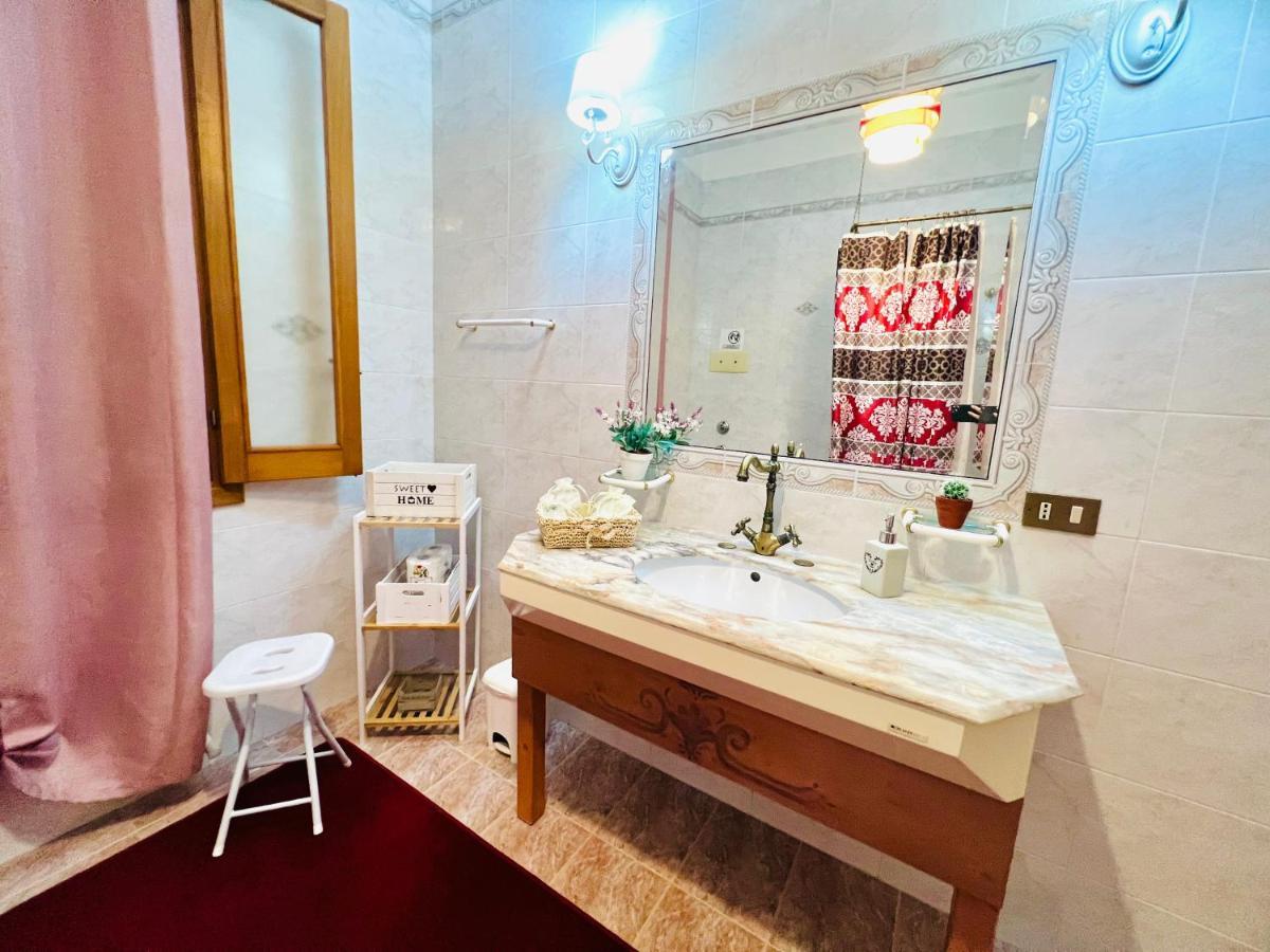 Regina Elena Bed & Breakfast ชีนิซี ภายนอก รูปภาพ